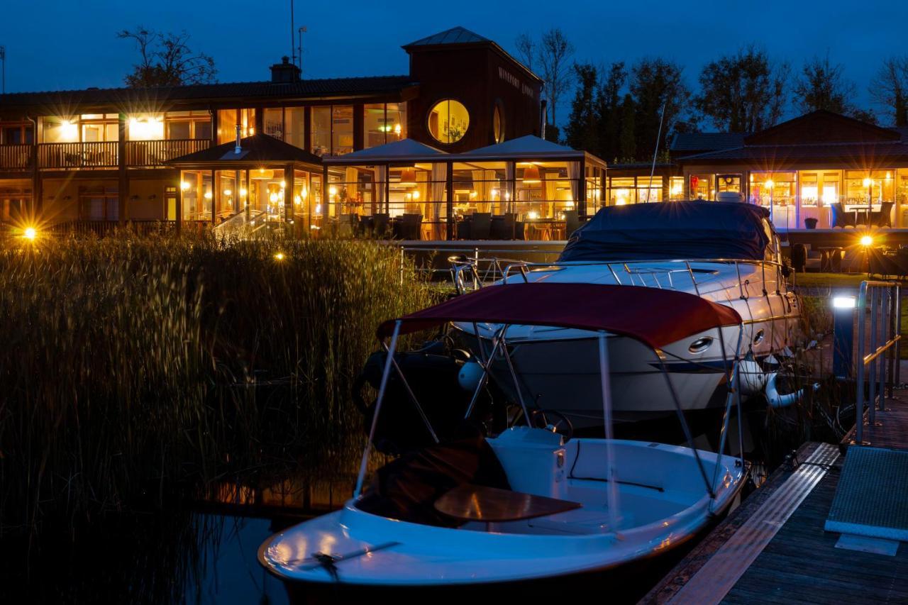 Wineport Lodge กลาสซัน ภายนอก รูปภาพ