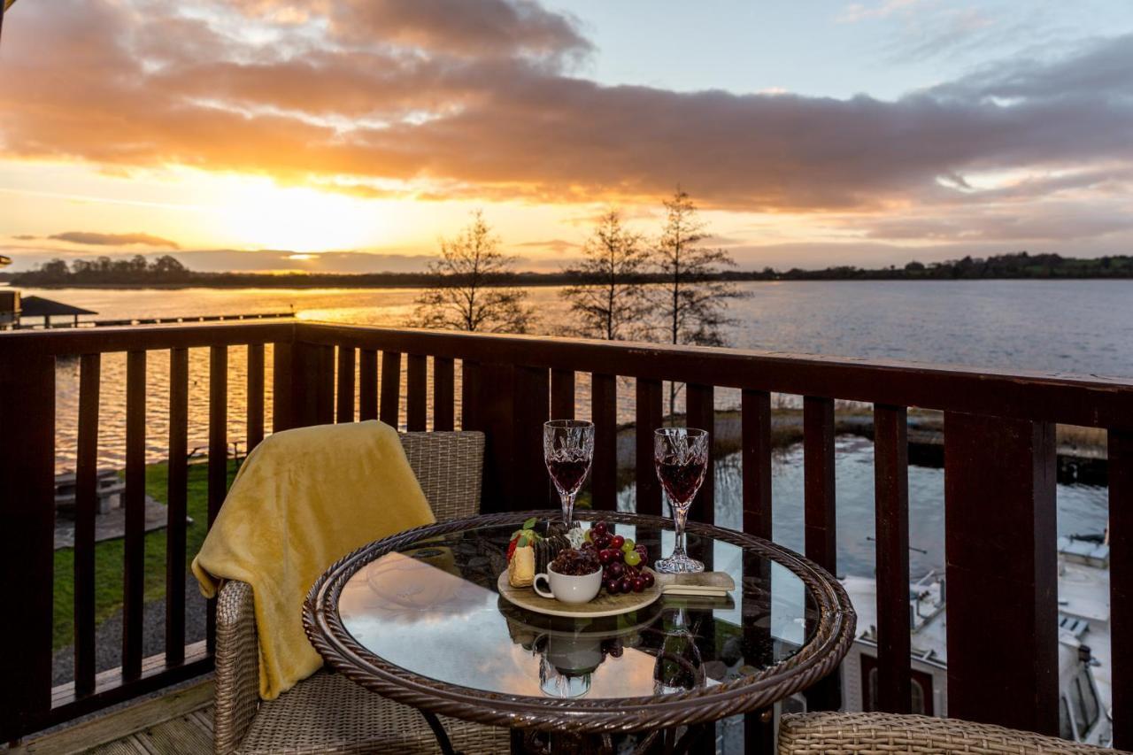 Wineport Lodge กลาสซัน ภายนอก รูปภาพ