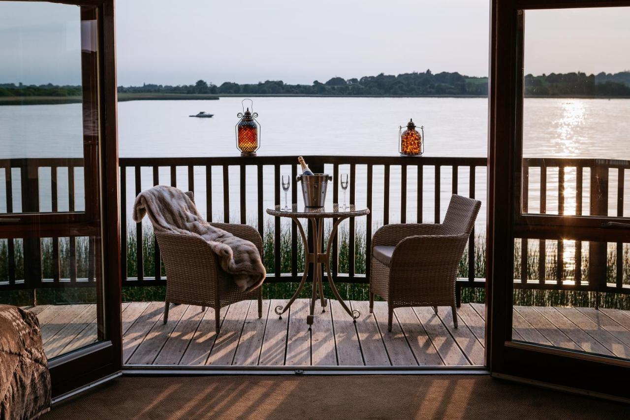 Wineport Lodge กลาสซัน ภายนอก รูปภาพ