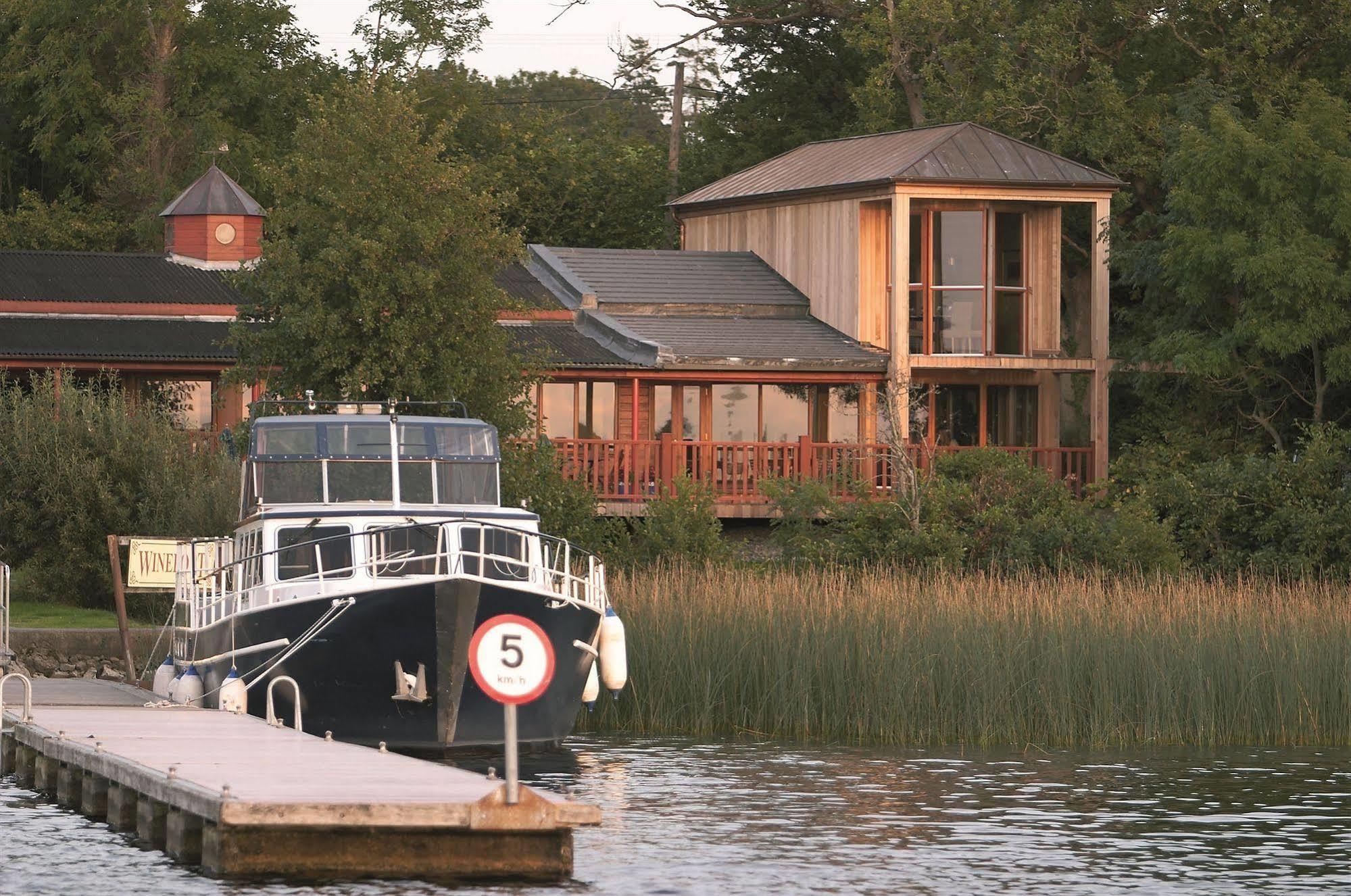 Wineport Lodge กลาสซัน ภายนอก รูปภาพ